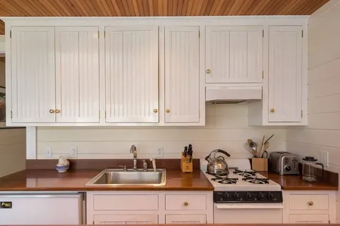 36 Morse Street Edgartown MA 02539