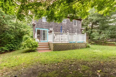 156 West Spring Street Vineyard Haven MA 02568