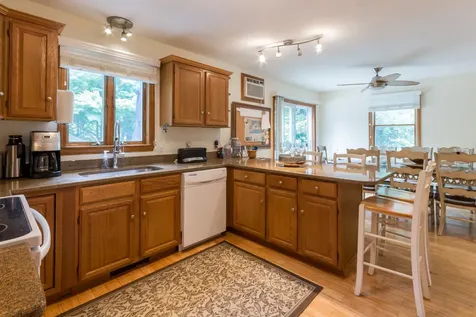156 West Spring Street Vineyard Haven MA 02568