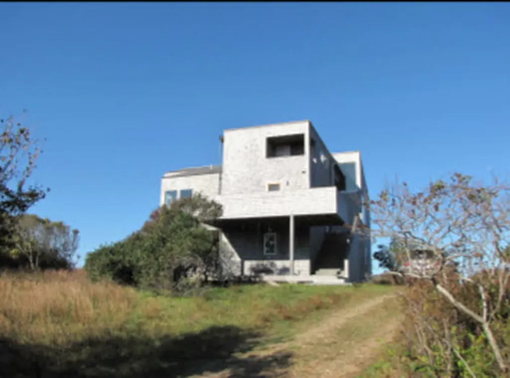 4 Moshup Trail Aquinnah MA 02535