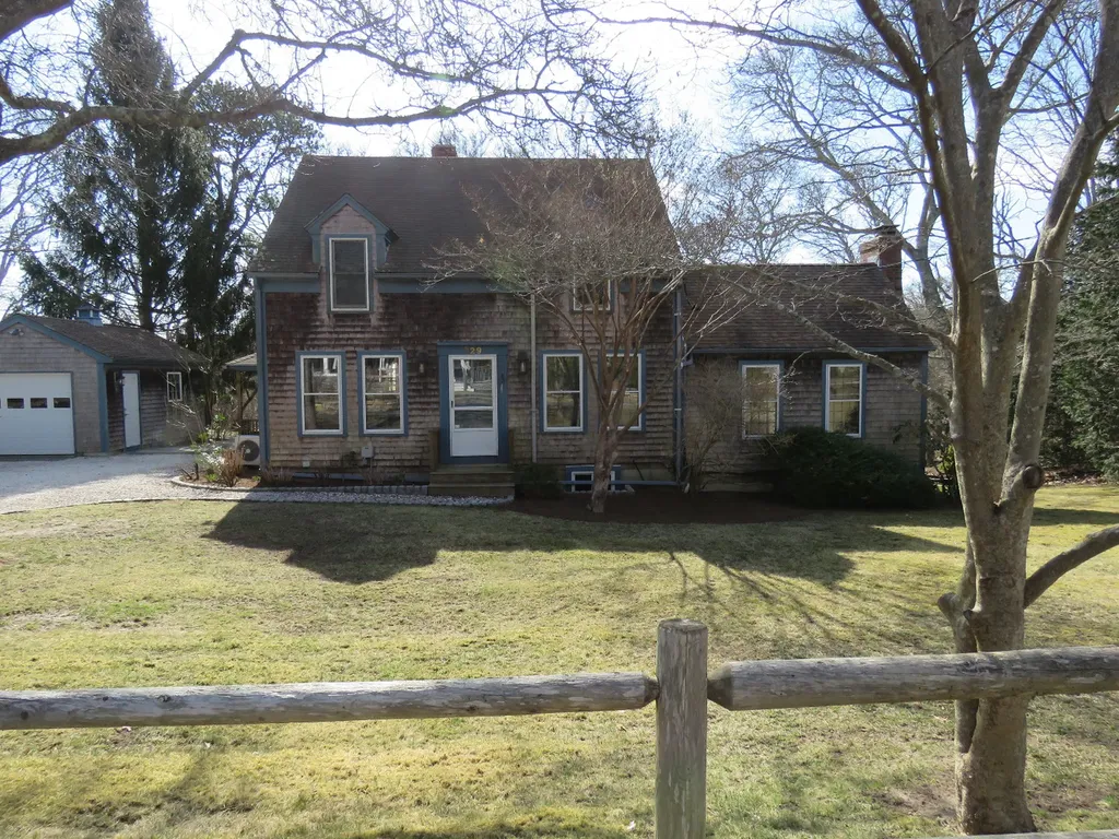 129 Dunham Avenue Vineyard Haven MA 02568