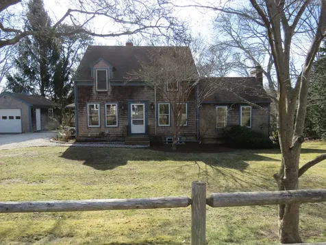 129 Dunham Avenue Vineyard Haven MA 02568