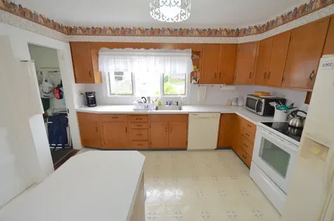 11 Winthrop Avenue Oak Bluffs MA 02557