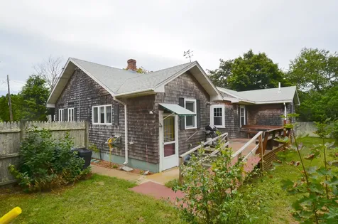 11 Winthrop Avenue Oak Bluffs MA 02557