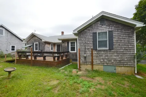 11 Winthrop Avenue Oak Bluffs MA 02557