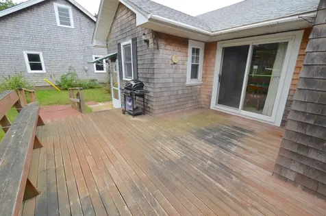 11 Winthrop Avenue Oak Bluffs MA 02557