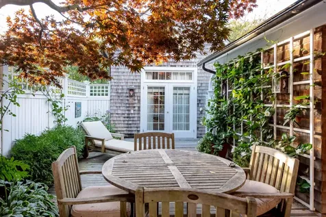 71 South Water Street Edgartown MA 02539