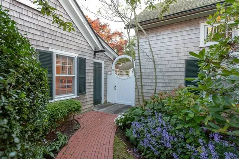 71 South Water Street Edgartown MA 02539