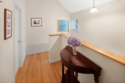 15 North Meadow Lane Oak Bluffs MA 02577