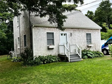 10 Lagoon Road Oak Bluffs MA 02557