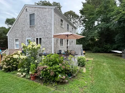 10 Lagoon Road Oak Bluffs MA 02557