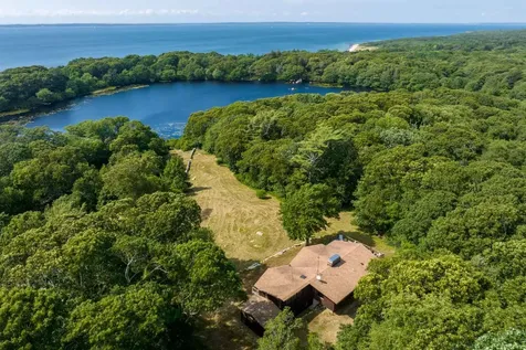 86 Harlock Pond Road Chilmark MA 02535