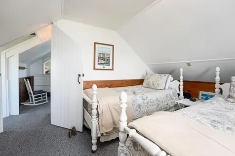2 Creek Hill Chilmark MA 02535