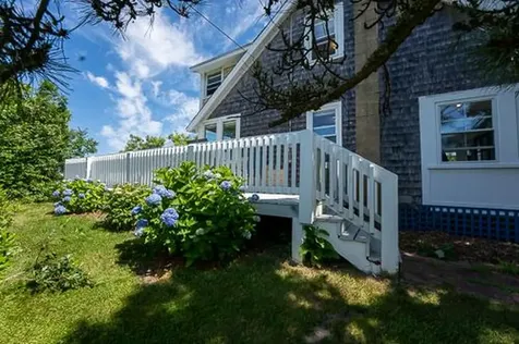 2 Creek Hill Chilmark MA 02535