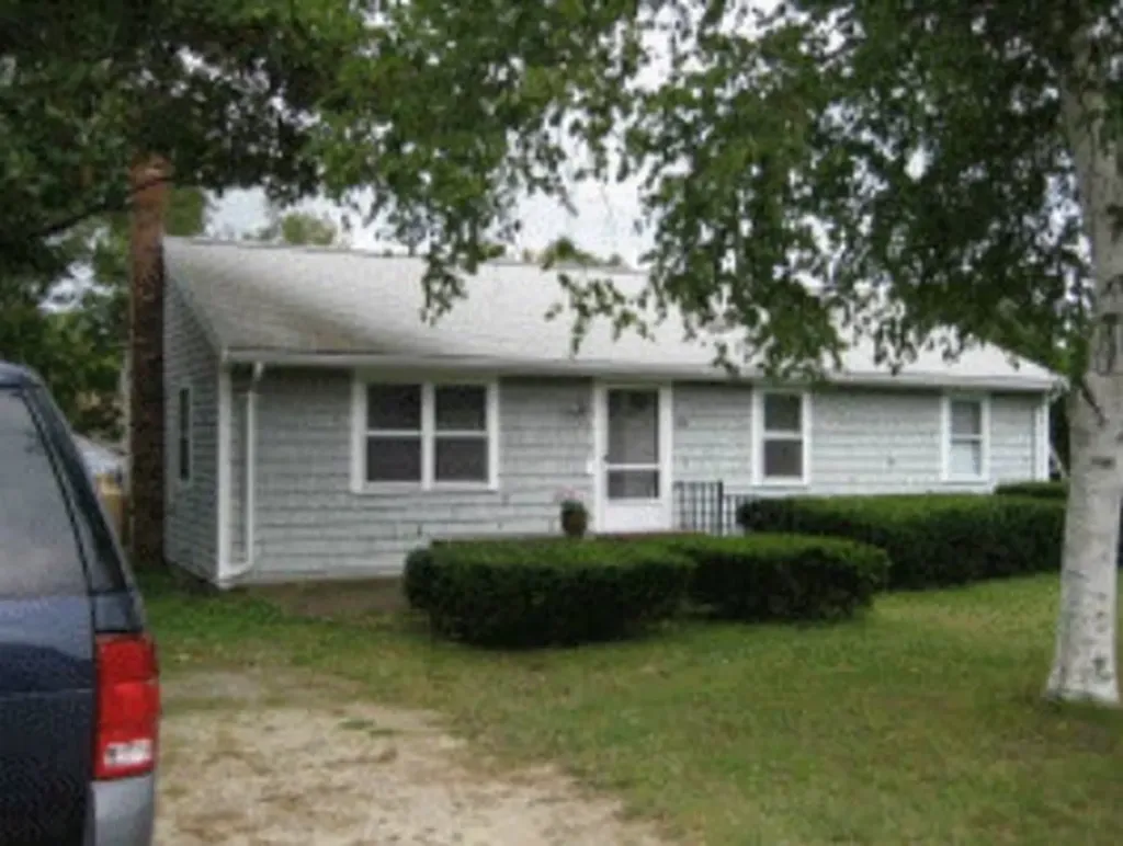 10 Winthrop Avenue Oak Bluffs MA 02536