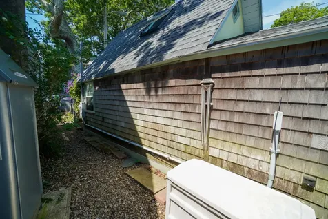 2 Lincoln Avenue Oak Bluffs MA 02557