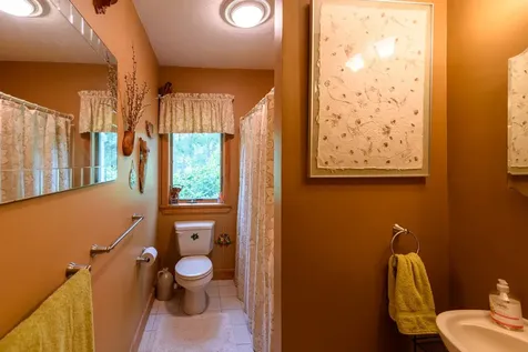 566 Scrubby Neck Road West Tisbury MA 02575