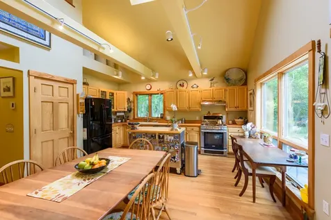 566 Scrubby Neck Road West Tisbury MA 02575