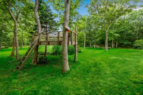 566 Scrubby Neck Road West Tisbury MA 02575