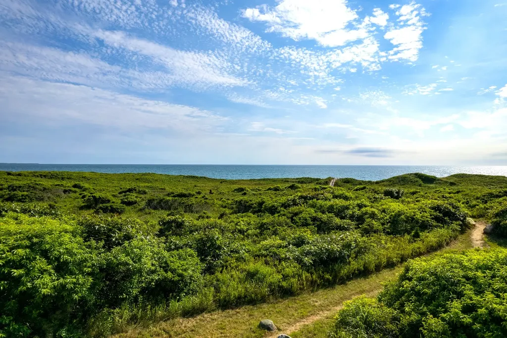 00 Moshup Trail Aquinnah MA 02535