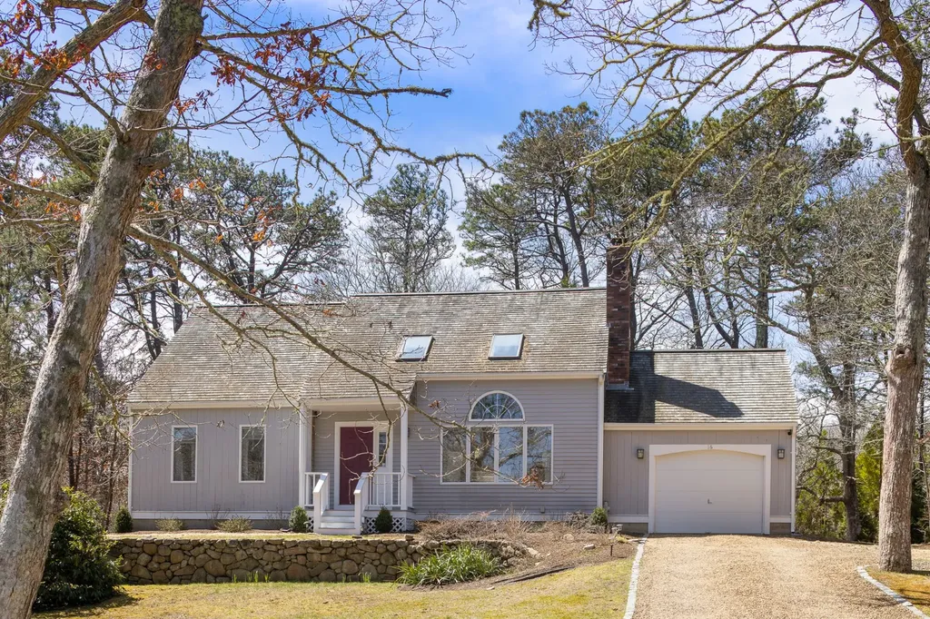 16 Majors Cove Lane Edgartown MA 02539