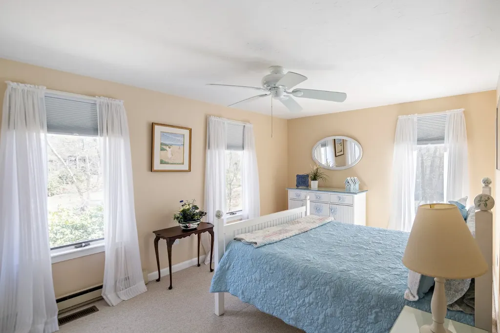 16 Majors Cove Lane Edgartown MA 02539