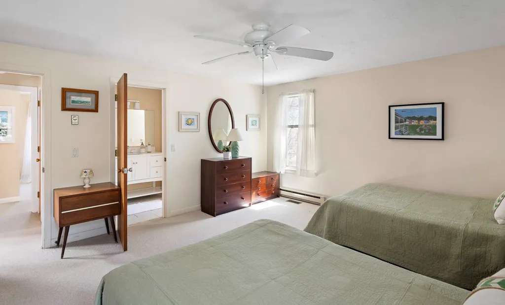 16 Majors Cove Lane Edgartown MA 02539