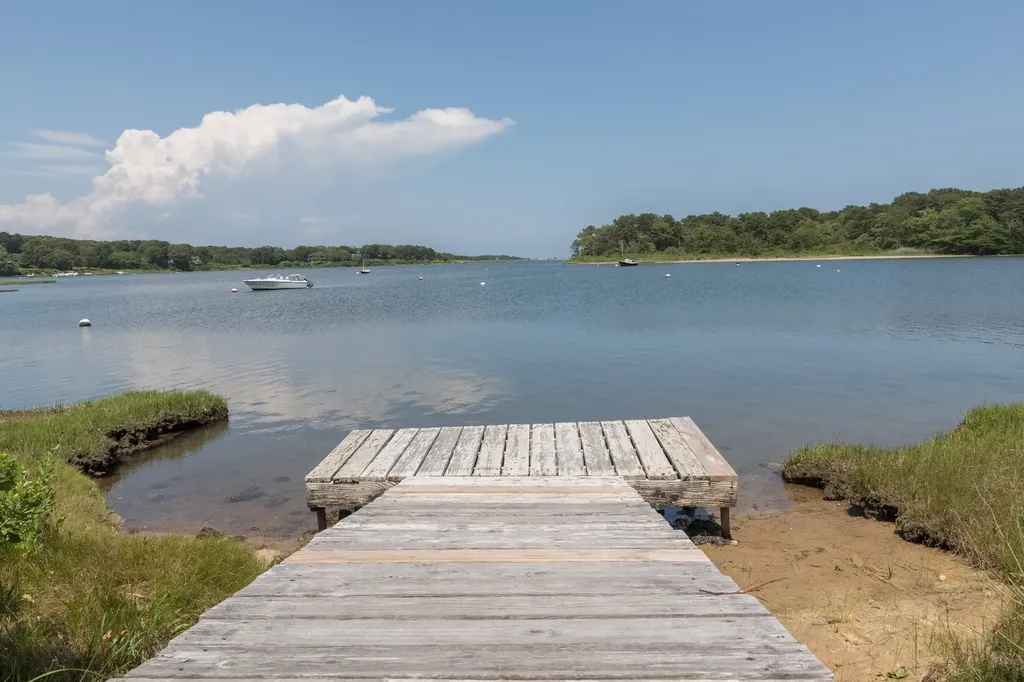 16 Majors Cove Lane Edgartown MA 02539