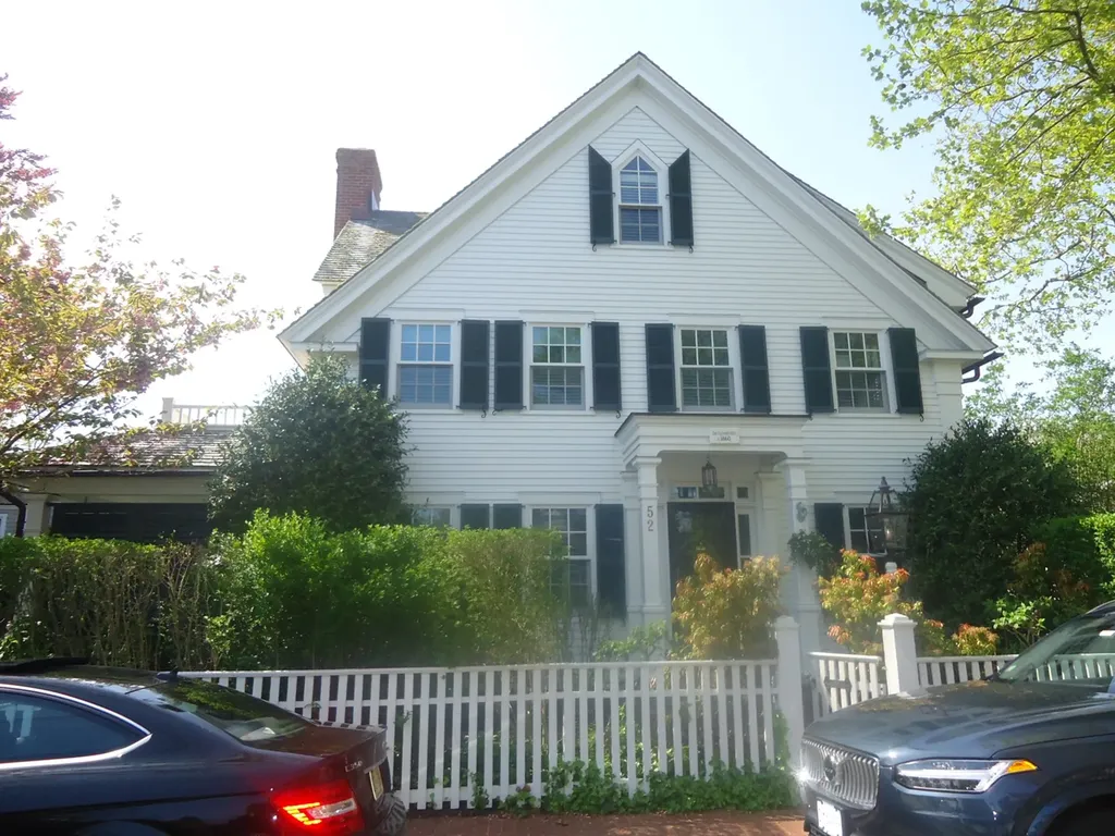 52 South Summer Street Edgartown MA 02539