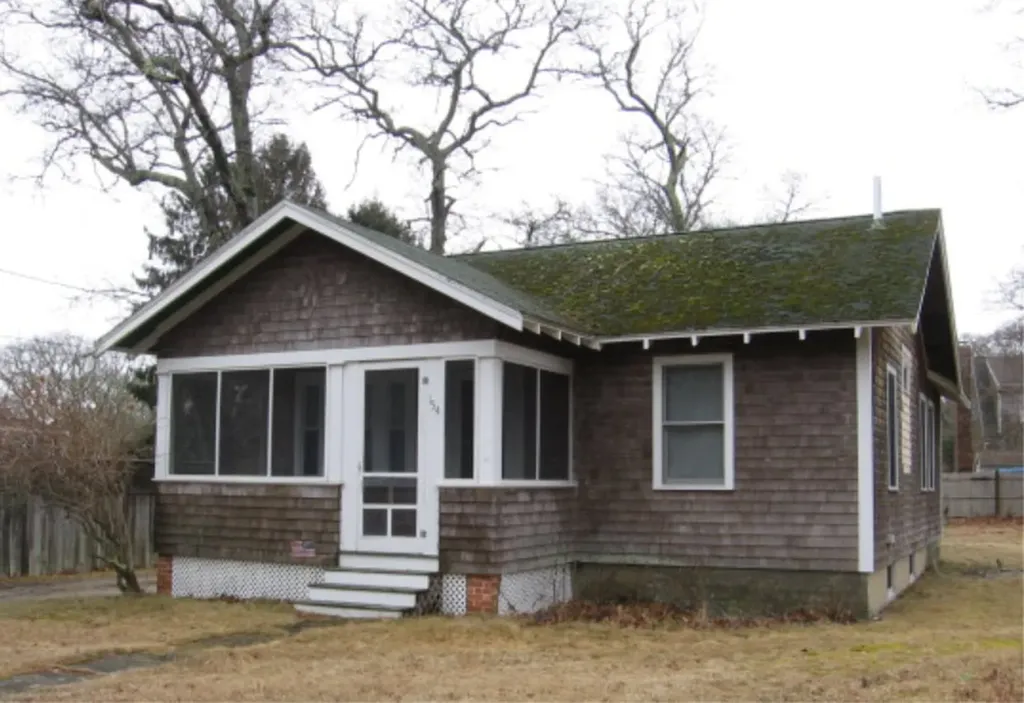 154 Daggett Avenue Vineyard Haven MA 02568