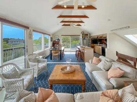 81 Washque Avenue Edgartown MA 02539