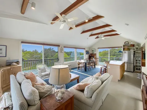81 Washque Avenue Edgartown MA 02539