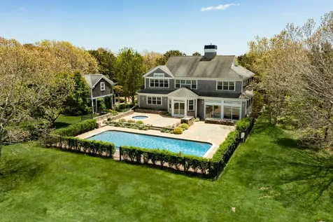 89 Pond Road West Tisbury MA 02575