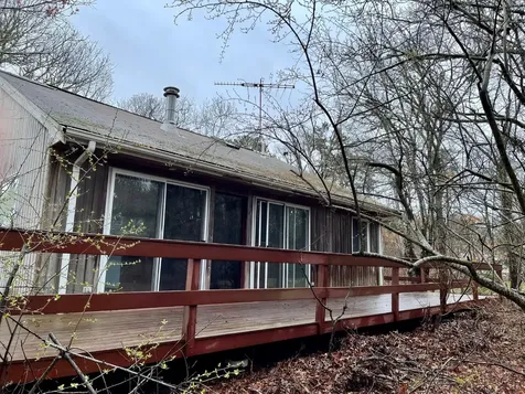 44 Eastville Avenue Oak Bluffs MA 02557