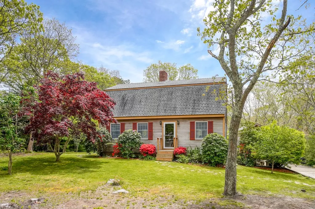 6 Robins Nest Road Edgartown MA 02539