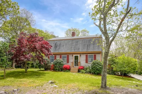 6 Robins Nest Road Edgartown MA 02539