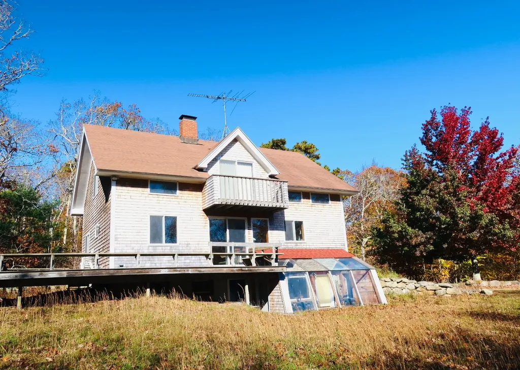 32 Campbell Road West Tisbury MA 02575