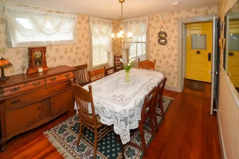 5 Tabernacle Avenue Oak Bluffs MA 02557