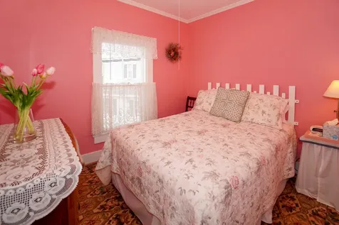 5 Tabernacle Avenue Oak Bluffs MA 02557