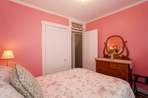 5 Tabernacle Avenue Oak Bluffs MA 02557