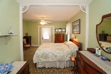 5 Tabernacle Avenue Oak Bluffs MA 02557