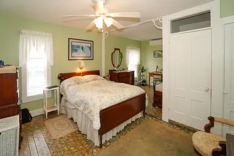 5 Tabernacle Avenue Oak Bluffs MA 02557