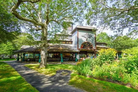 5 Tabernacle Avenue Oak Bluffs MA 02557