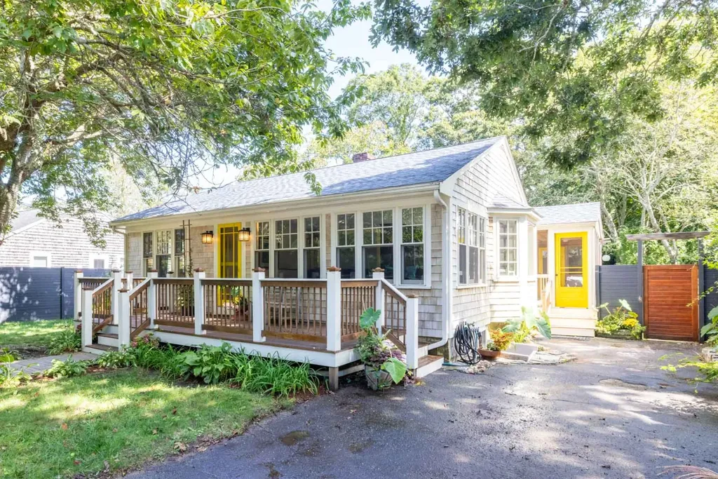 146 Edgartown Road Vineyard Haven MA 02568