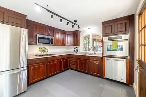 146 Edgartown Road Vineyard Haven MA 02568