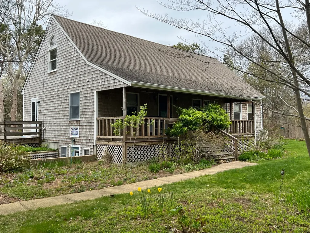 127 Old County Road West Tisbury MA 02575