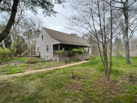 127 Old County Road West Tisbury MA 02575