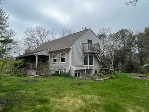 127 Old County Road West Tisbury MA 02575