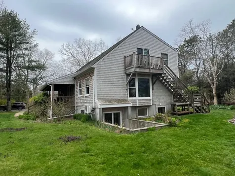 127 Old County Road West Tisbury MA 02575