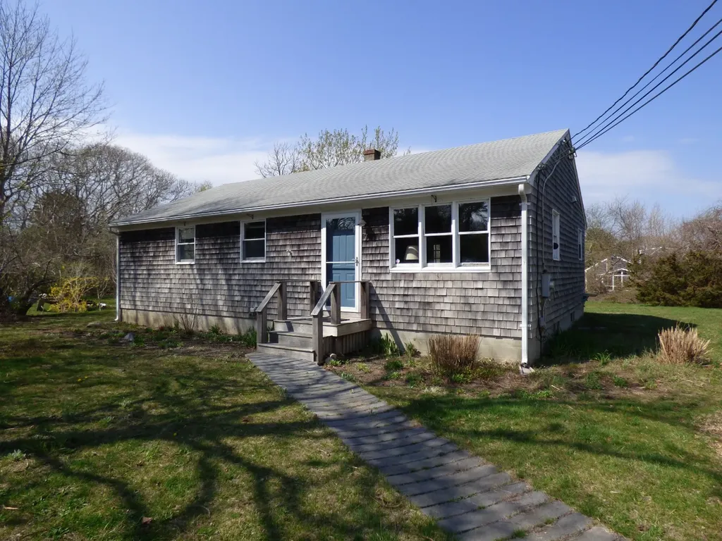 7 Richmond Avenue Oak Bluffs MA 02557